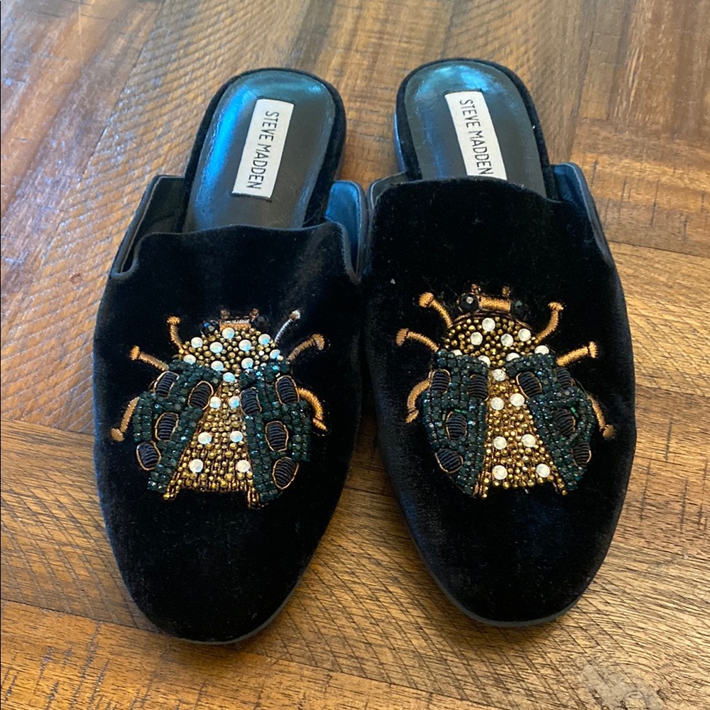 Steve Madden Black Velvet Embroidered Mules Sz 9